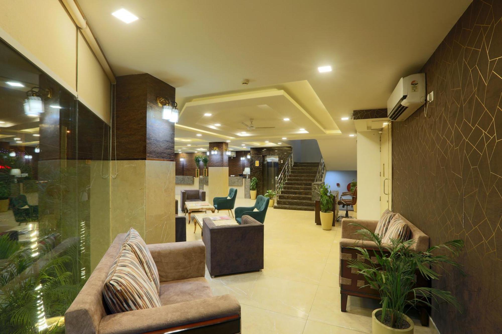 Hotel Prithvi-Raj Near Delhi Airport Nova Deli Exterior foto