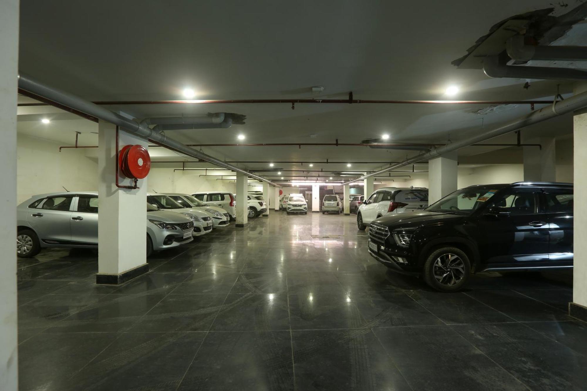 Hotel Prithvi-Raj Near Delhi Airport Nova Deli Exterior foto