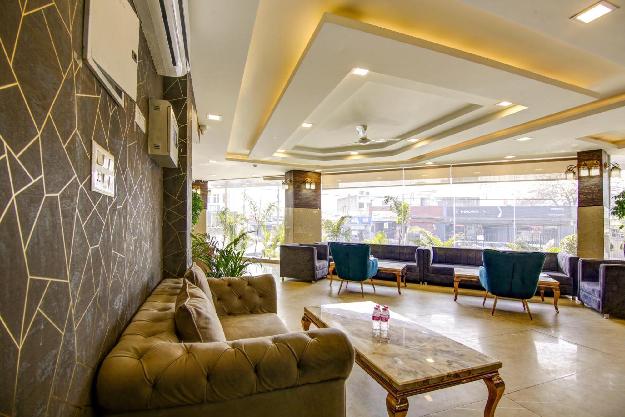 Hotel Prithvi-Raj Near Delhi Airport Nova Deli Exterior foto