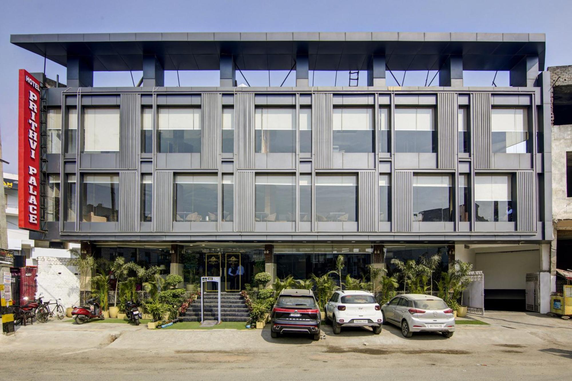 Hotel Prithvi-Raj Near Delhi Airport Nova Deli Exterior foto